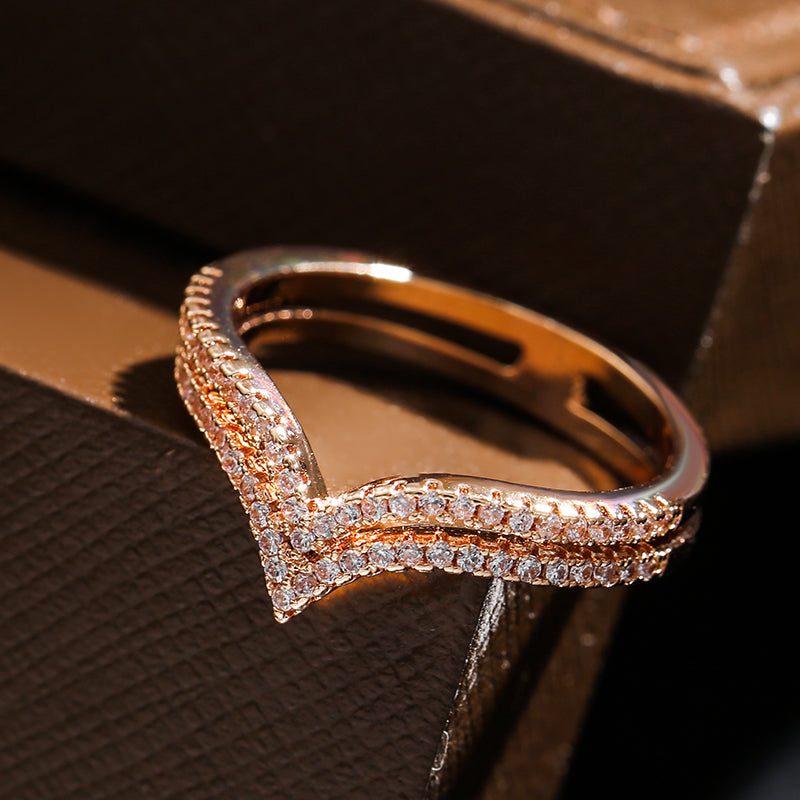 Elegant Hollow Zirconia Inlaid Ring in Gold