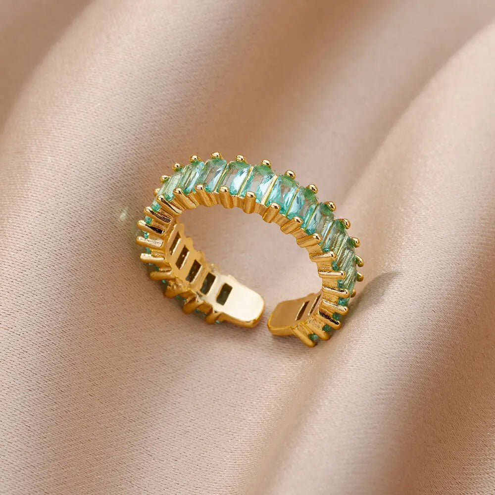 Luxury Gold Ring with Zircon